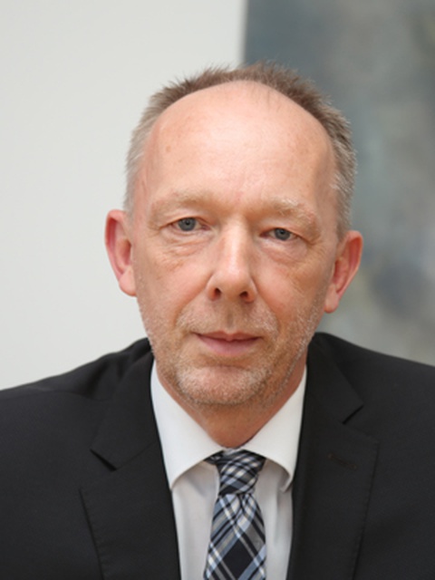 Dr. Christian Herbert